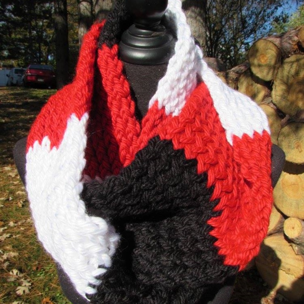 Women's Infinity Scarf: Handmade